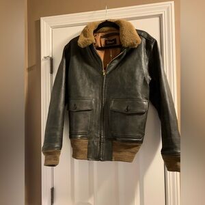 Quince Men's Brown Leather Bomber Jacket